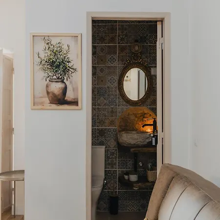 Chic Duplex In The Heart Of Lägenhet Setúbal