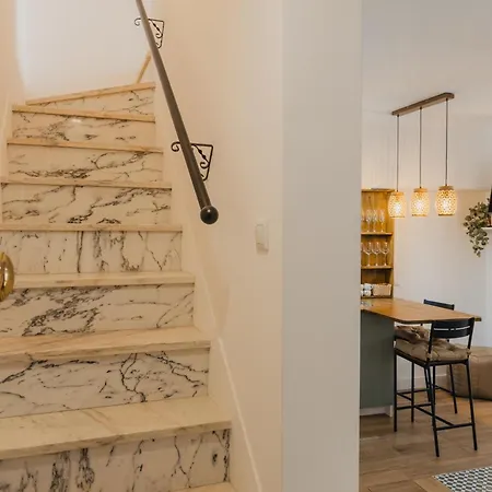 Chic Duplex In The Heart Of * Setubal